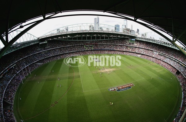 AFL 2006 Rd 3 - Essendon v Western Bulldogs - 38463