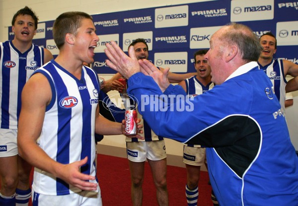 AFL 2006 Rd 14 - Western Bulldogs v Kangaroos - 39197