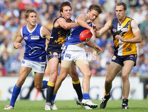 AFL 2006 Rd 19 - West Coast Eagles v Kangaroos - 39314