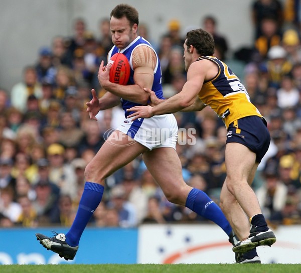 AFL 2006 Rd 19 - West Coast Eagles v Kangaroos - 39301