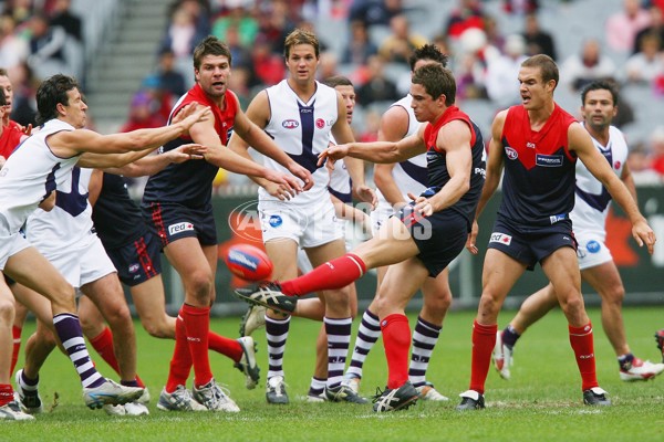 AFL 2006 Rd 7 - Melbourne v Fremantle - 39805