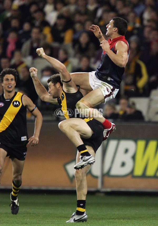 AFL 2006 Rd 15 - Richmond v Melbourne - 40014