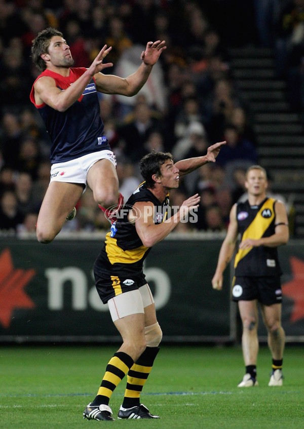 AFL 2006 Rd 15 - Richmond v Melbourne - 40017