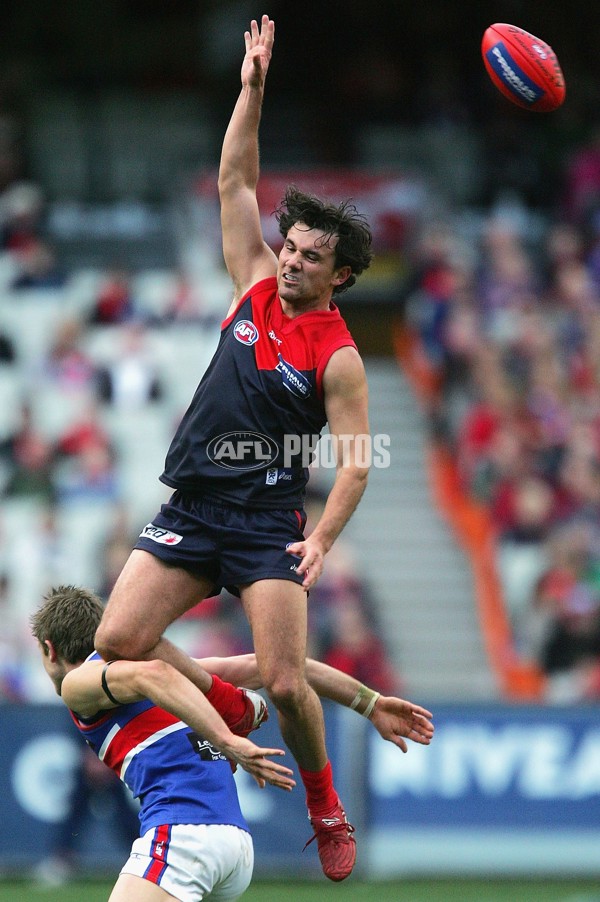 AFL 2006 Rd 17 - Melbourne v Western Bulldogs - 40103