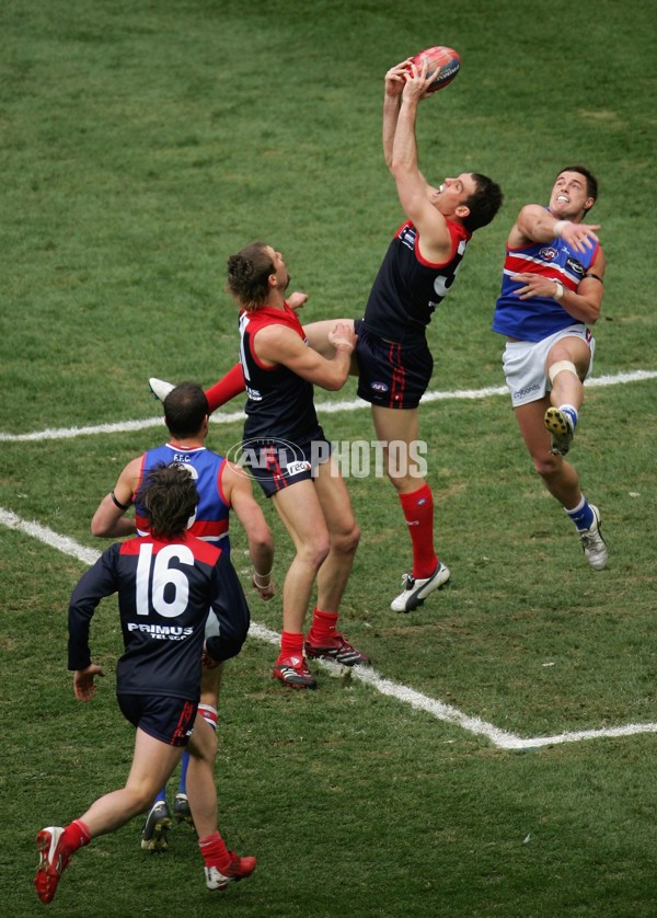 AFL 2006 Rd 17 - Melbourne v Western Bulldogs - 40081