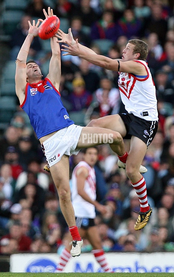 AFL 2006 Rd 16 - Fremantle v Melbourne - 40073