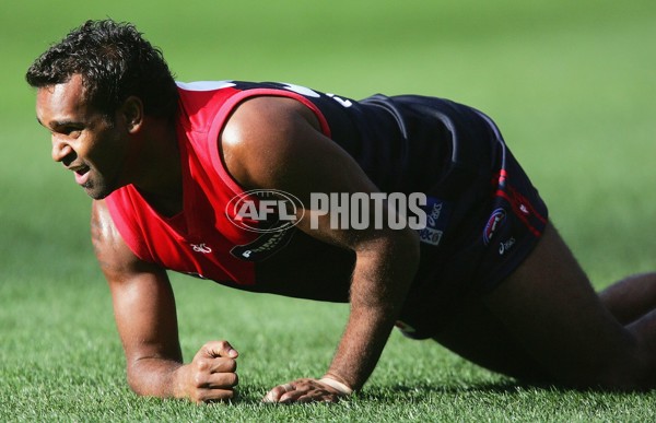 AFL 2006 Rd 17 - Melbourne v Western Bulldogs - 40083