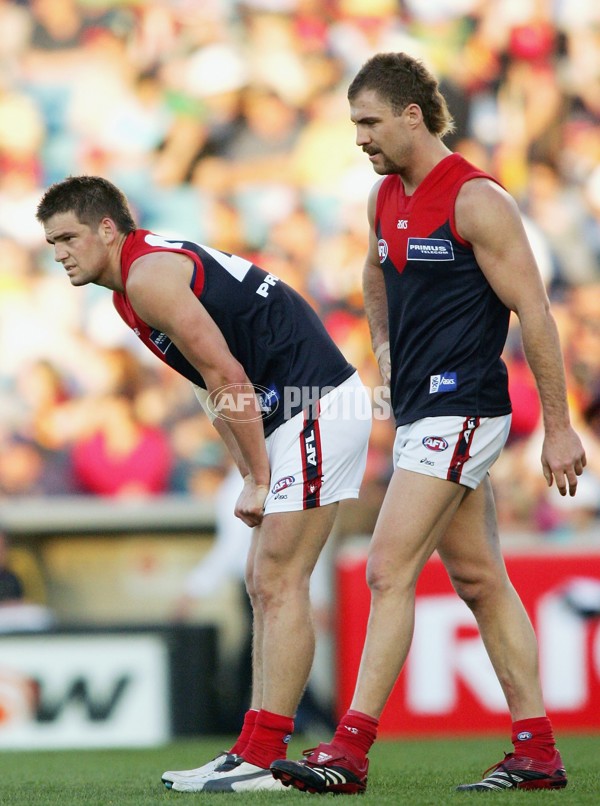 AFL 2006 Rd 22 - Adelaide Crows v Melbourne - 40211