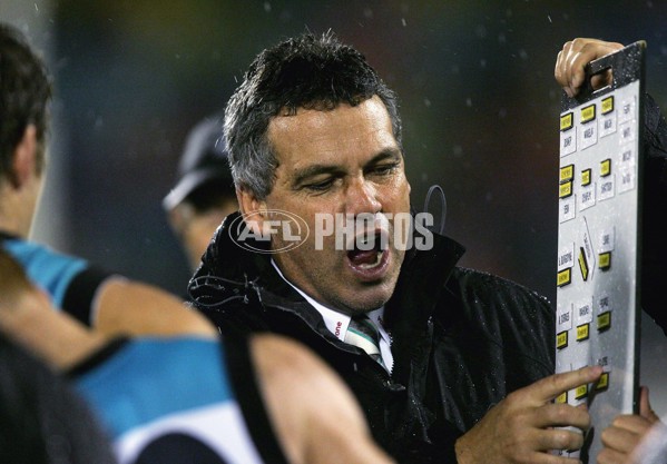 AFL 2006 Rd 6 - Adelaide Crows v Port Adelaide - 40526