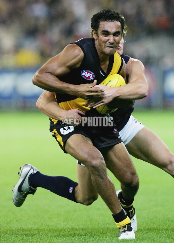 AFL 2006 Rd 5 - Richmond v Carlton - 41030