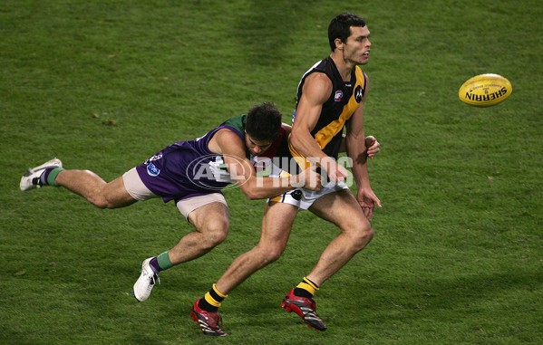 AFL 2006 Rd 10 - Fremantle v Richmond - 41195