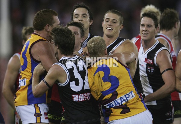 AFL 2006 Rd 3 - St Kilda v Brisbane Lions - 41704