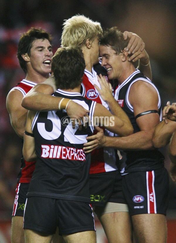AFL 2006 Rd 3 - St Kilda v Brisbane Lions - 41711