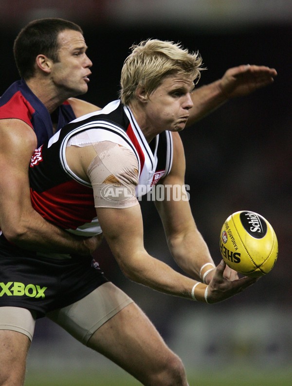 AFL 2006 Rd 12 - St Kilda v Adelaide Crows - 41982