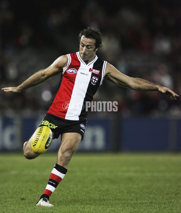 AFL 2006 Rd 12 - St Kilda v Adelaide Crows - 42009