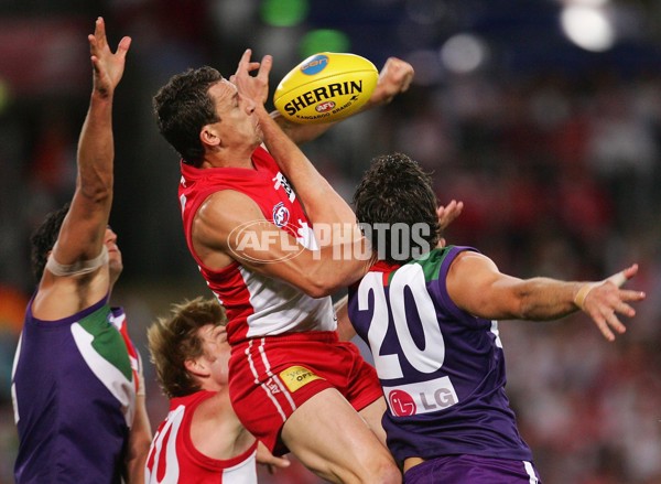 AFL 2006 1st Preliminary Final - Sydney Swans v Fremantle - 43479