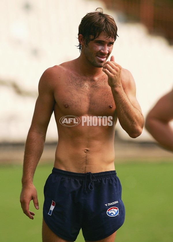 AFL Media - 2006 Western Bulldogs AFL Community Camp - A-36520929