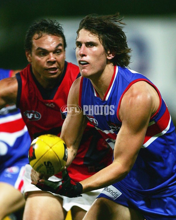 AFL 2006 NAB Cup Rd 1 - Western Bulldogs v Melbourne - 44697