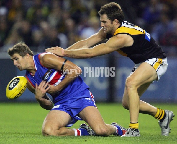 AFL 2006 Rd 1 - Western Bulldogs v Richmond - 44736