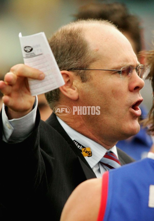 AFL 2006 Rd 5 - Adelaide Crows v Western Bulldogs - 44876