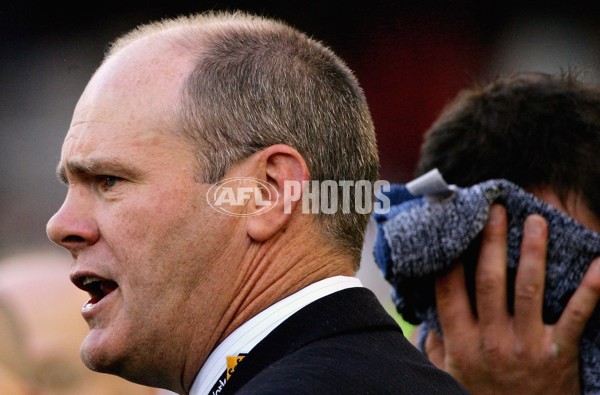 AFL 2006 Rd 3 - Essendon v Western Bulldogs - 44805