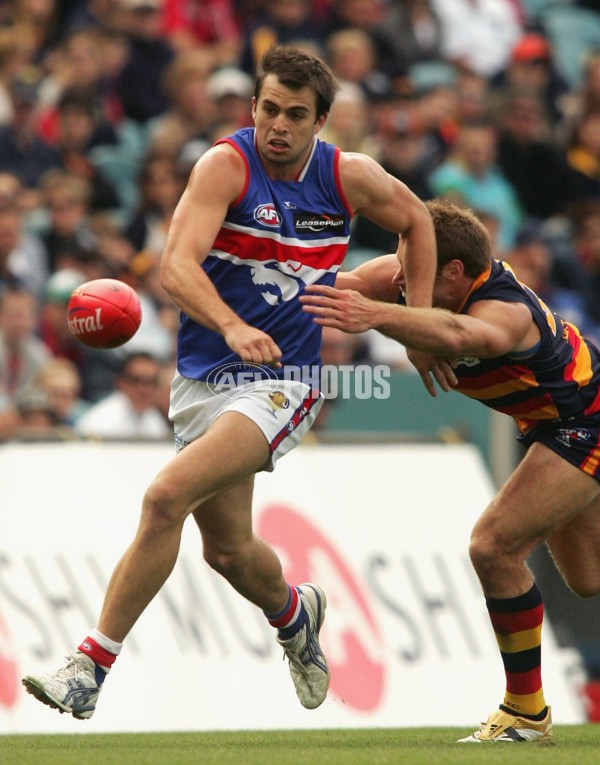 AFL 2006 Rd 5 - Adelaide Crows v Western Bulldogs - 44873
