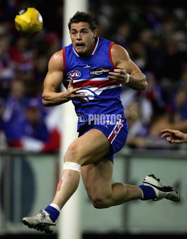 AFL 2006 Rd 10 - Western Bulldogs v Hawthorn - 45004