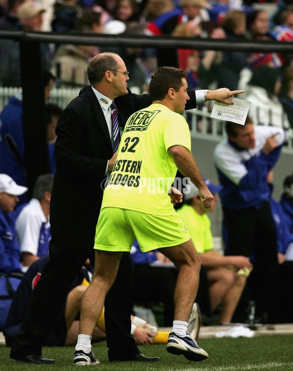 AFL 2006 Rd 14 - Western Bulldogs v Kangaroos - 45137