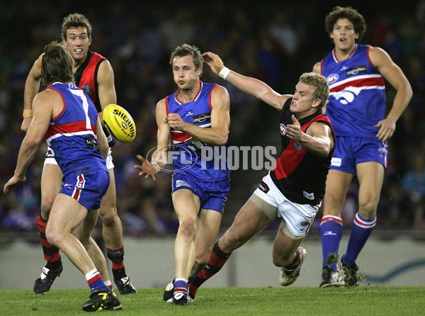 AFL 2006 Rd 22 - Western Bulldogs v Essendon - 45360