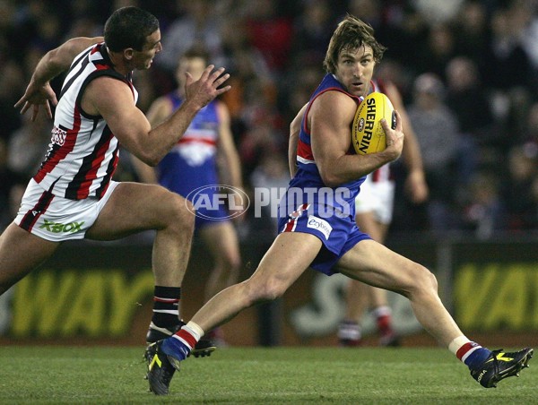 AFL 2006 Rd 21 - Western Bulldogs v St Kilda - 45342