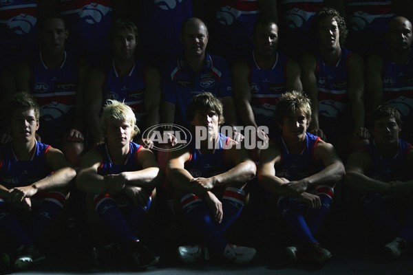 AFL 2006 Media â€“ 2006 Western Bulldogs Team Photo Session - 45640