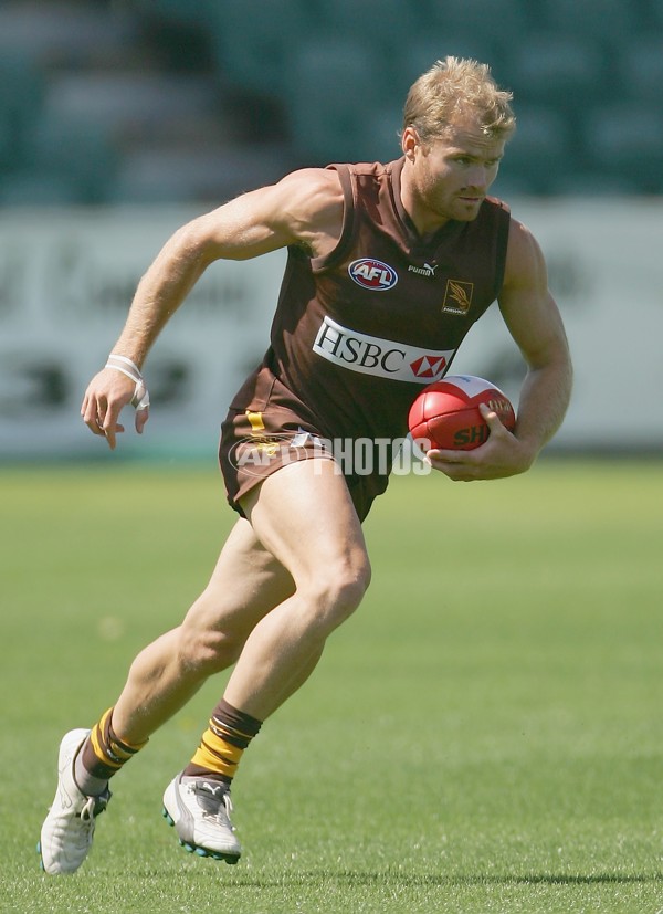 AFL 2006 Media - 2006 Hawthorn AFL Community Camp - A-36543272
