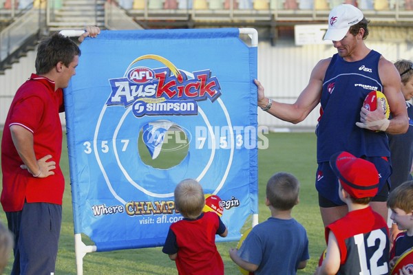 AFL 2006 Media - 2006 Melbourne AFL Community Camp - 46120