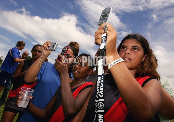 AFL 2006 Media - 2006 Western Bulldogs AFL Community Camp - 46302