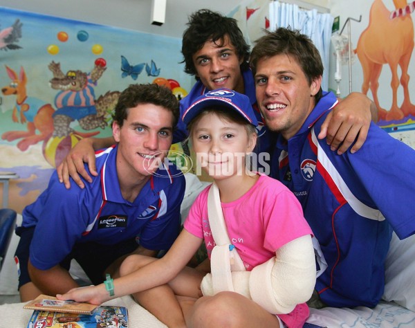 AFL 2006 Media - 2006 Western Bulldogs AFL Community Camp - 46380