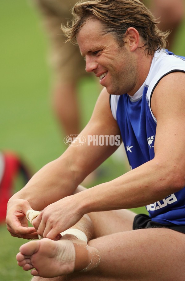 AFL 2006 Media - 2006 Kangaroos AFL Community Camp - A-36554971