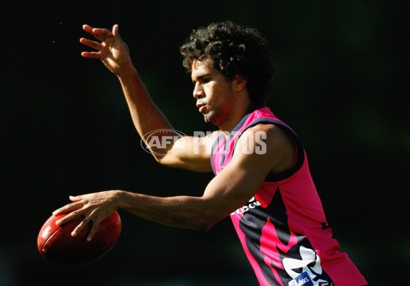 AFL 2006 Media - Melbourne Training Session 100506 - 46626