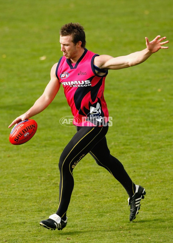 AFL 2006 Media - Melbourne Training Session 100506 - 46621
