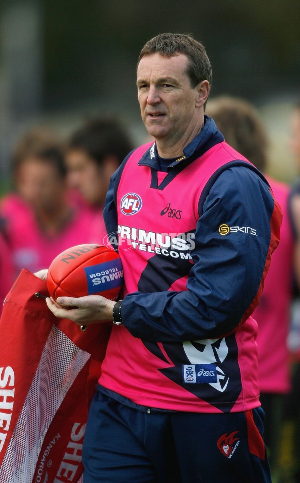 AFL 2006 Media - Melbourne Training Session 100506 - 46628