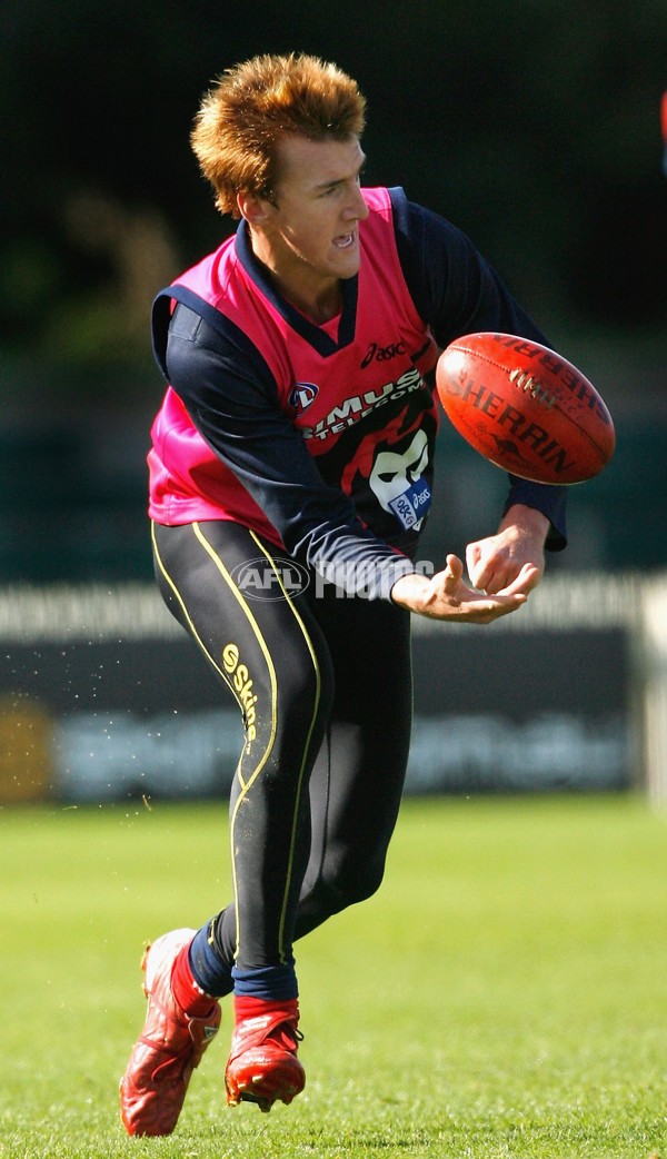 AFL 2006 Media - Melbourne Training Session 100506 - 46625