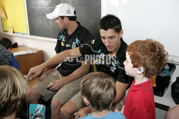 AFL 2008 Media â€“ Port Adelaide Community Camp 050208 - 47718