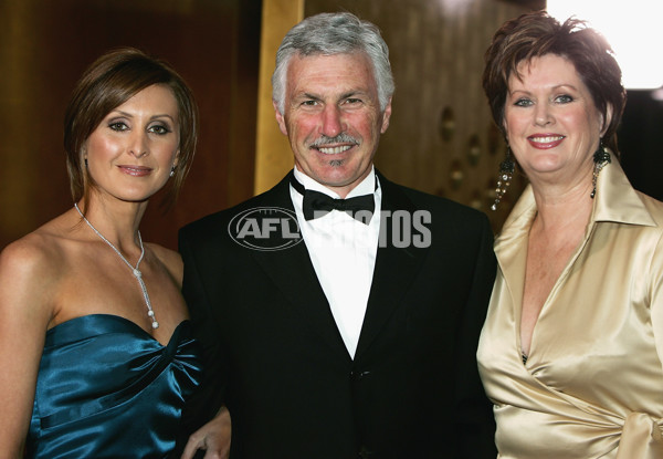 AFL 2005 Media - Brownlow Medal Arrivals 190905 - 49103