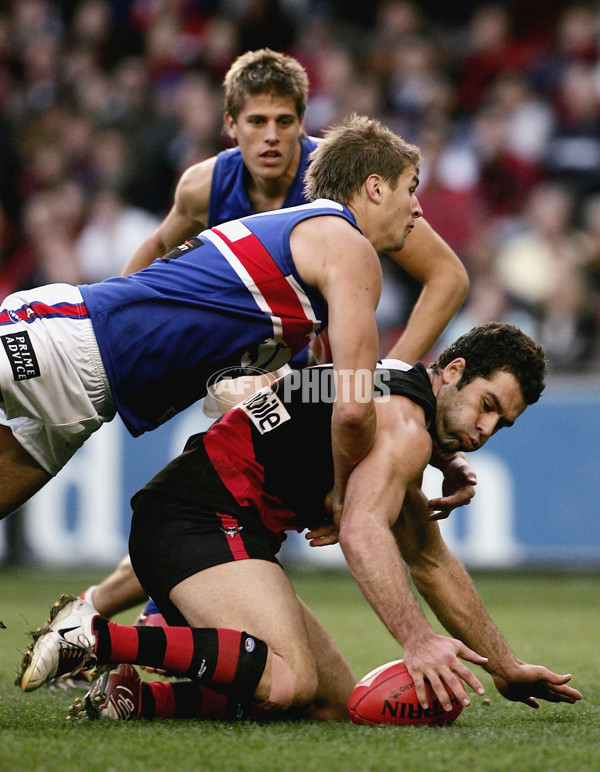 AFL 2005 Rd 10 - Essendon v Western Bulldogs - 51273