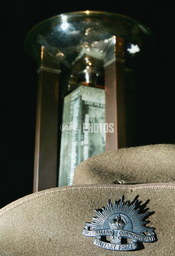 AFL 2005 Media - Essendon Host Dick Reynolds Anzac Lunch 220405 - 54446