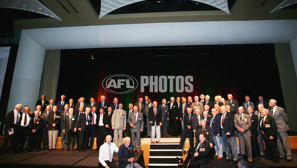 AFL 2005 Media - Essendon Host Dick Reynolds Anzac Lunch 220405 - 54444