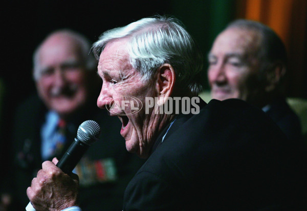 AFL 2005 Media - Essendon Host Dick Reynolds Anzac Lunch 220405 - 54442