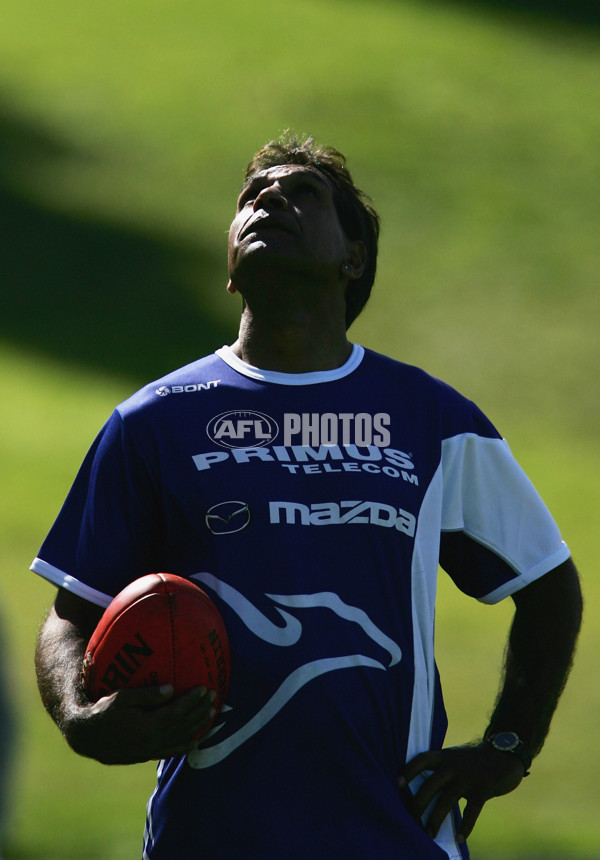 AFL 2005 Media - Kangaroos Training 200405 - 55464