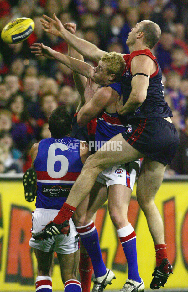 AFL 2005 Rd 21 - Melbourne v Western Bulldogs - 56638