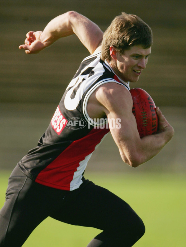 AFL 2005 Media - Saint Kilda Training 070705 - 59332