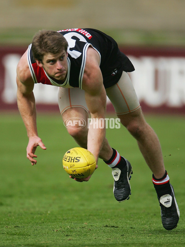 AFL 2005 Media - St Kilda Training 240805 - 59579